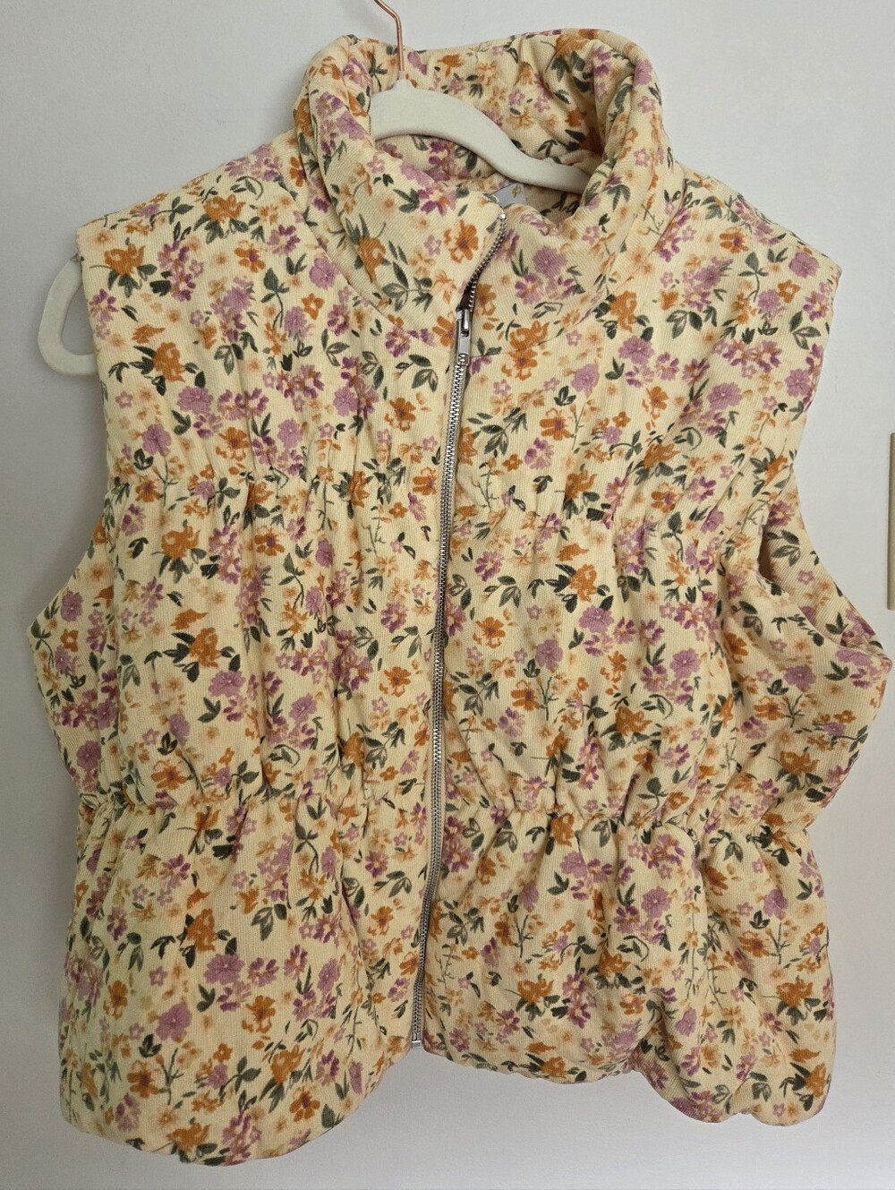 Sadie & Sage Ditsy Floral Puffer Vest Sz L NWT